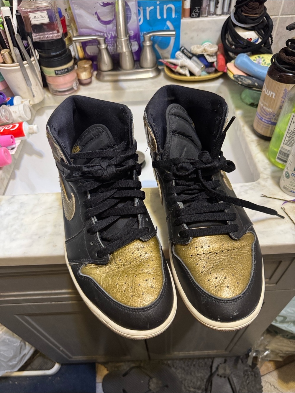 Jordan 1 retro high OG black and gold shoes